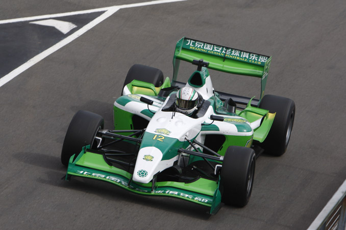 Davide Rigon darà priorità alla Superleague Formula - Minardi