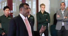 Tony fernandes Tony fernandes