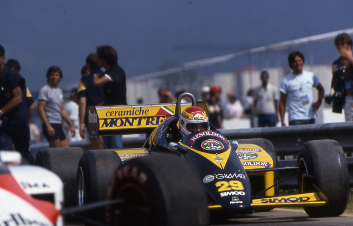 1985_01_BRA_Martini_pitlane_B2